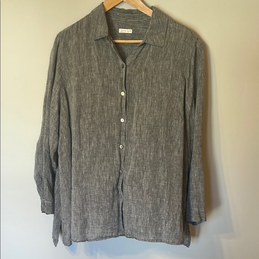 Gray Linen Button-Up Shirt